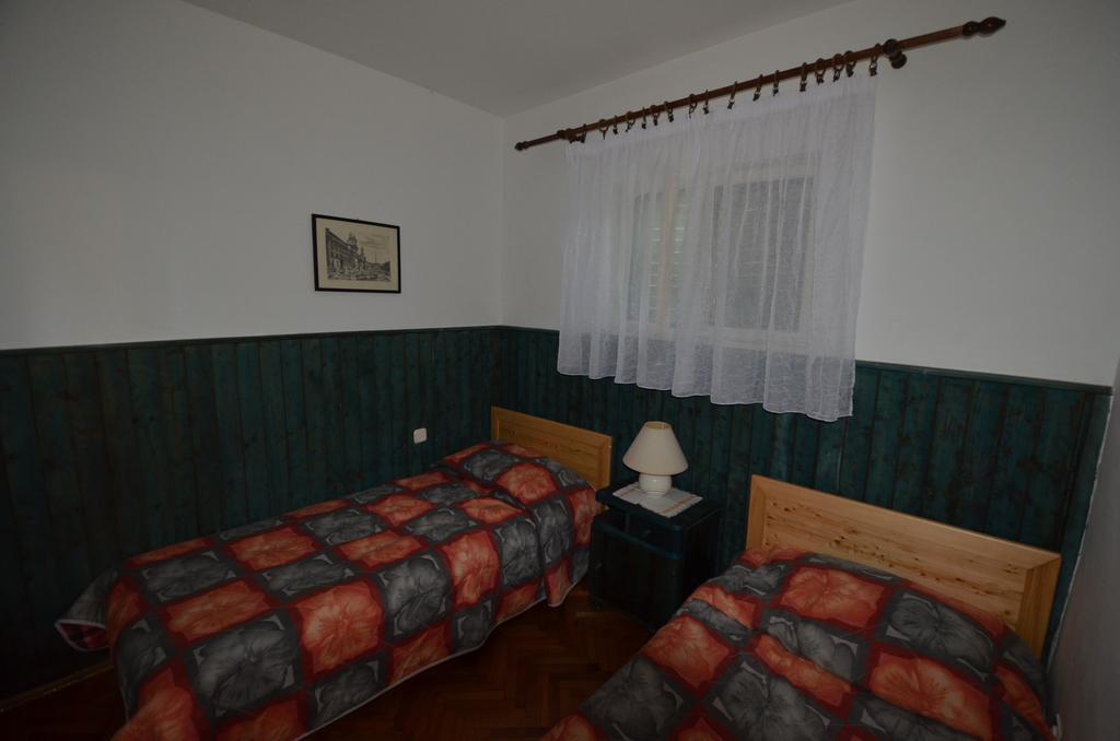 Apartments Villa Bartol Pula Pokoj fotografie